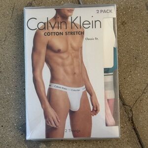 NIB CALVIN KLEIN THONG SIZE L